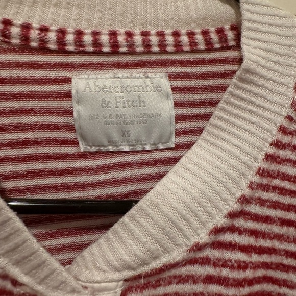 Abercrombie and Fitch sleep top - Picture 2 of 4